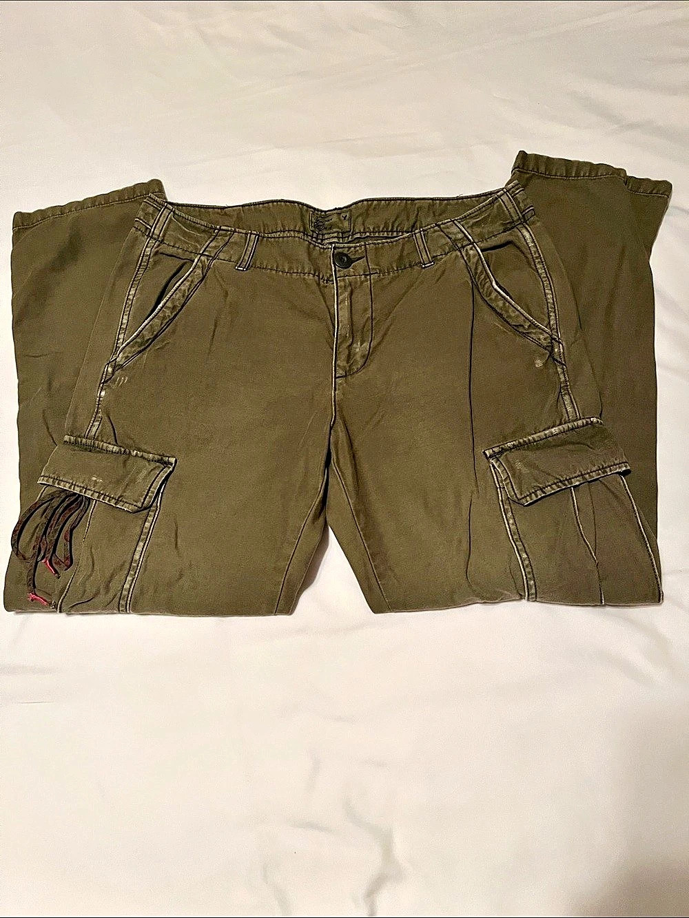 Vintage American Eagle Outfitter low rise cargo Pants
